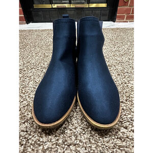 New without box Journee Collection Rimi Notched Ankle Stacked Heel Bootie 8.5